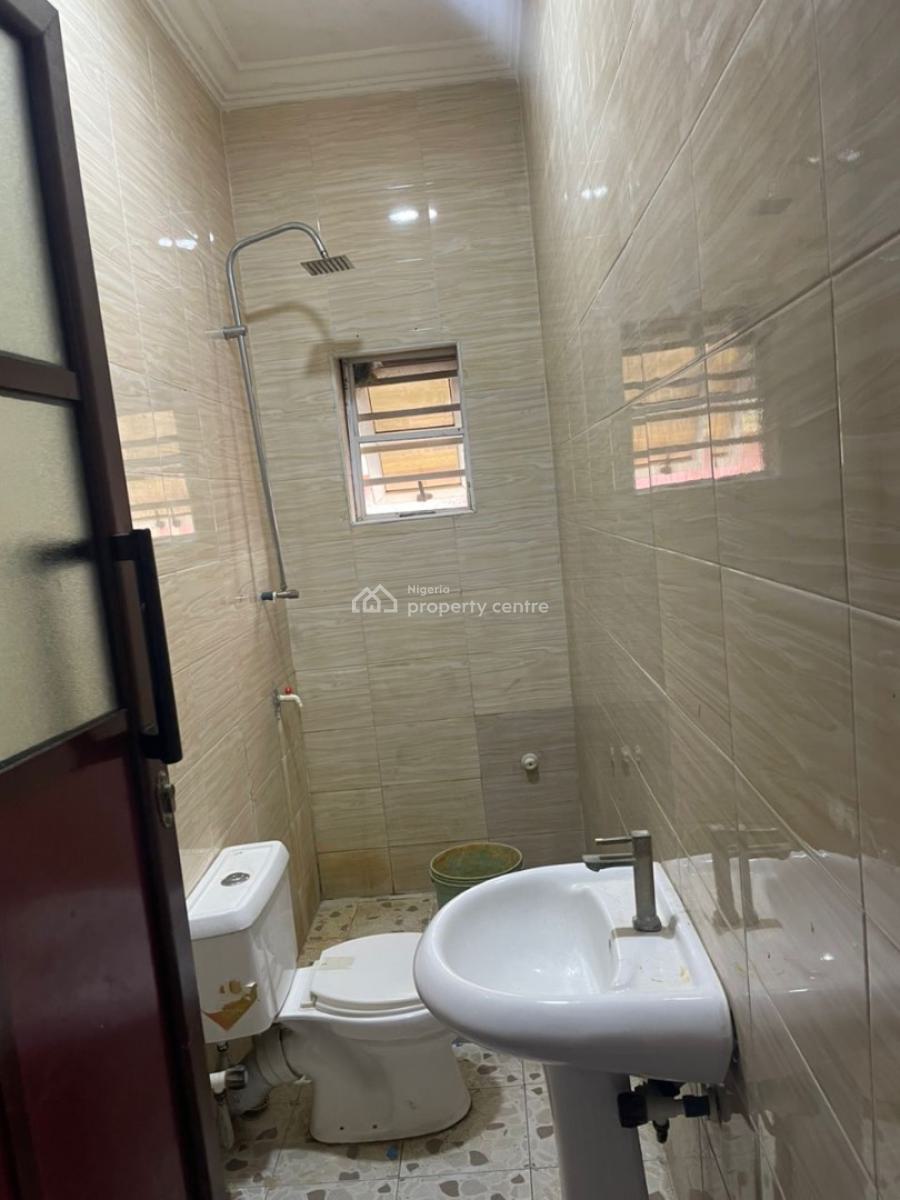 3bedroom Flat, Magodo Estate, Gra Phase 1, Magodo, Lagos, Flat / Apartment for Rent