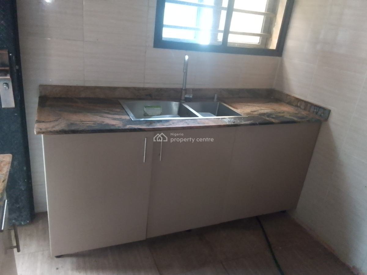 Luxury 2 Bedroom Flat with Excellent Features, Meadow View Estate, Ogombo, Ajah, Lagos, Flat / Apartment for Rent
