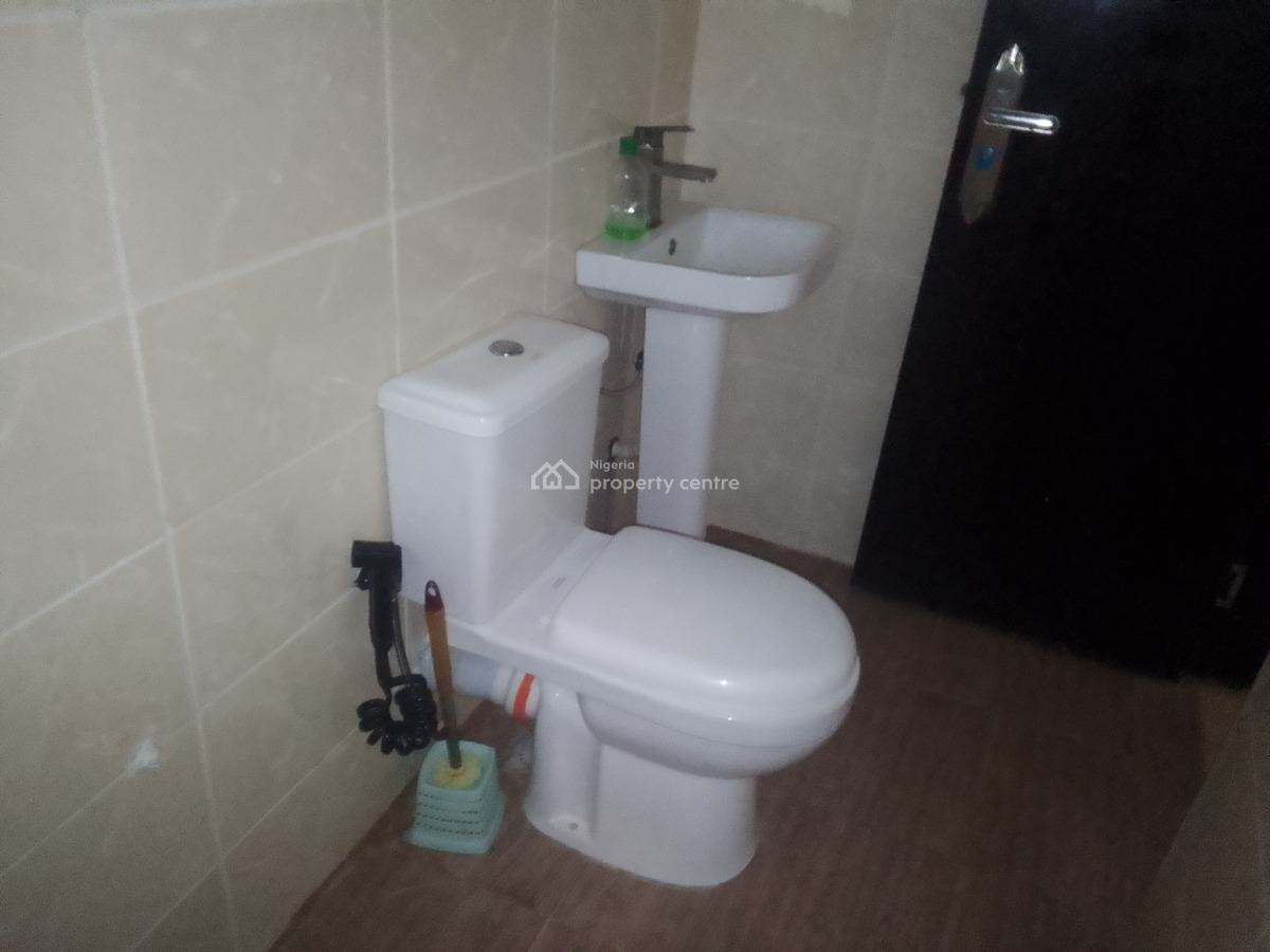 Luxury 2 Bedroom Flat with Excellent Features, Meadow View Estate, Ogombo, Ajah, Lagos, Flat / Apartment for Rent