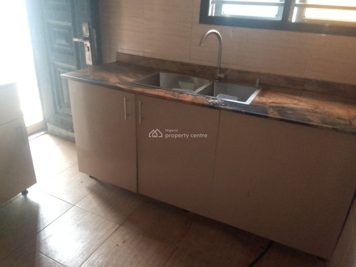 Luxury 2 Bedroom Flat with Excellent Features, Meadow View Estate, Ogombo, Ajah, Lagos, Flat / Apartment for Rent