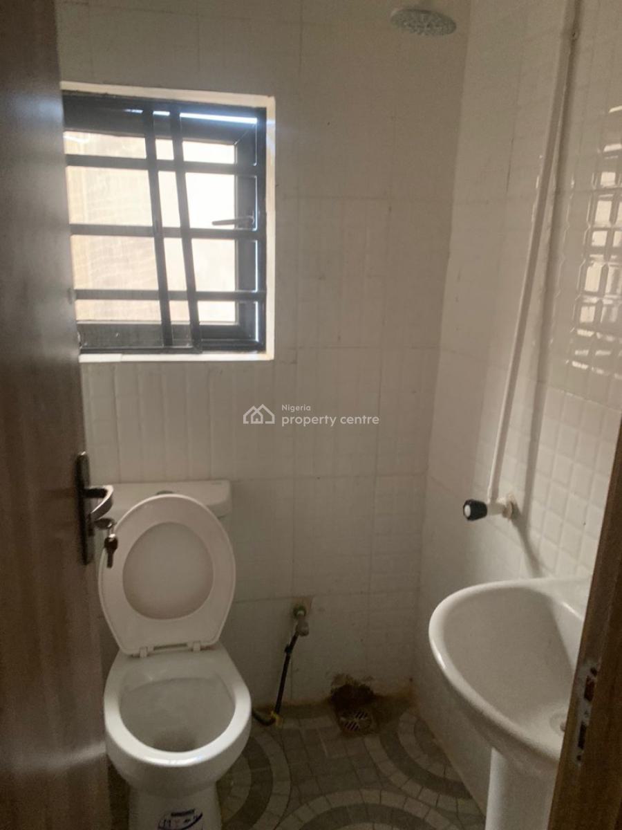 Excellent 2 Bedroom Apartment, Gra Phase 1, Magodo, Lagos, Flat / Apartment for Rent