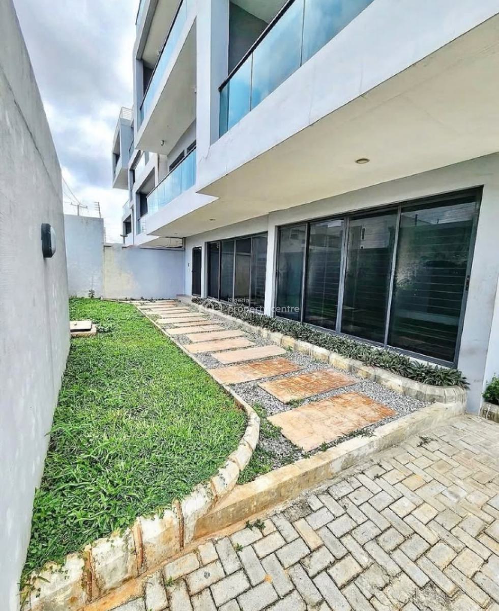 Exquisite Brand New 3 Bedroom Apartment, Lekki Phase 1, Lekki, Lagos, Flat / Apartment for Sale