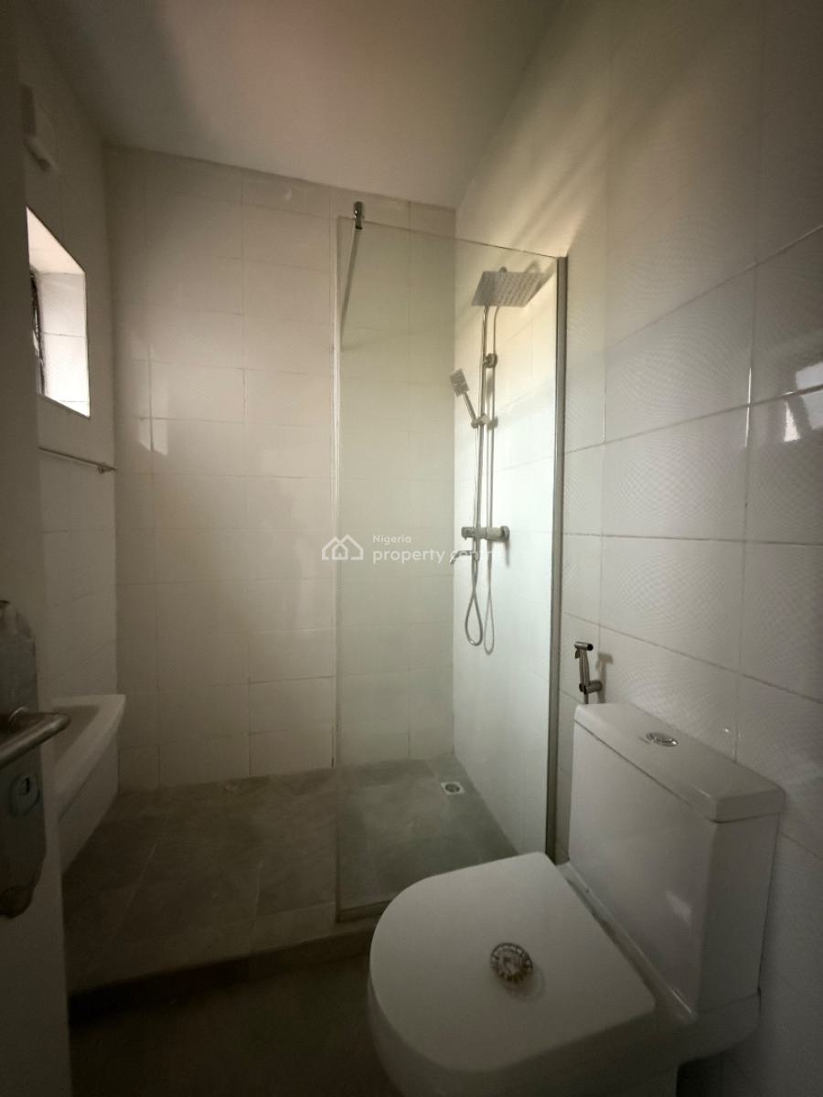 Spacious 3 Bedroom Apartment on Third Floor, Blue Cubana, Mabushi, Abuja, Flat / Apartment for Rent