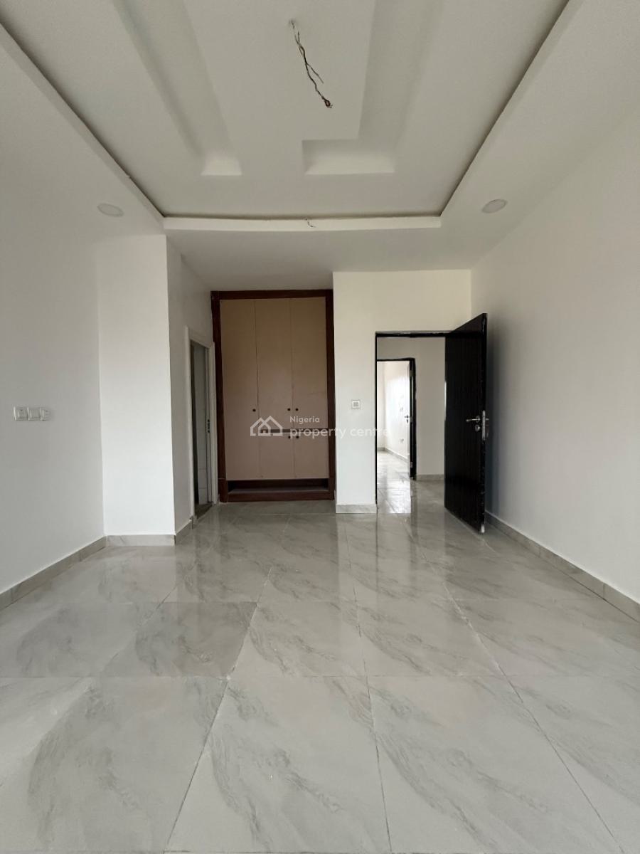 Spacious 3 Bedroom Apartment on Third Floor, Blue Cubana, Mabushi, Abuja, Flat / Apartment for Rent