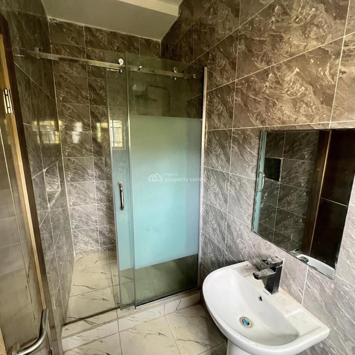 Three Bedroom Apartment, Kado Abuja, Kado, Abuja, Flat / Apartment for Sale