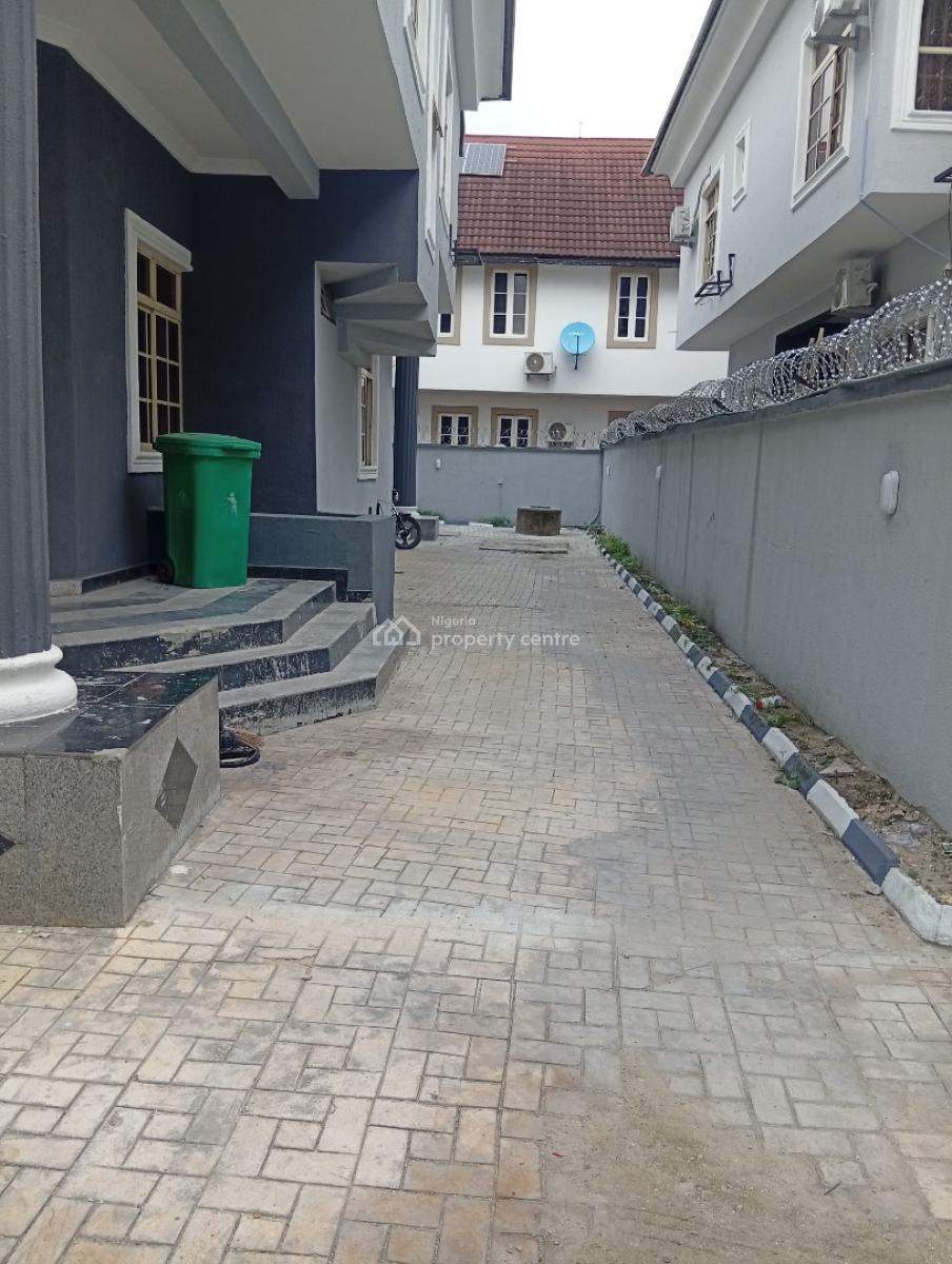 a Fresh Renovated Large 5 Bedroom Fully Detached Duplex, Lekki Phase 1, Lekki, Lagos, Detached Duplex for Rent