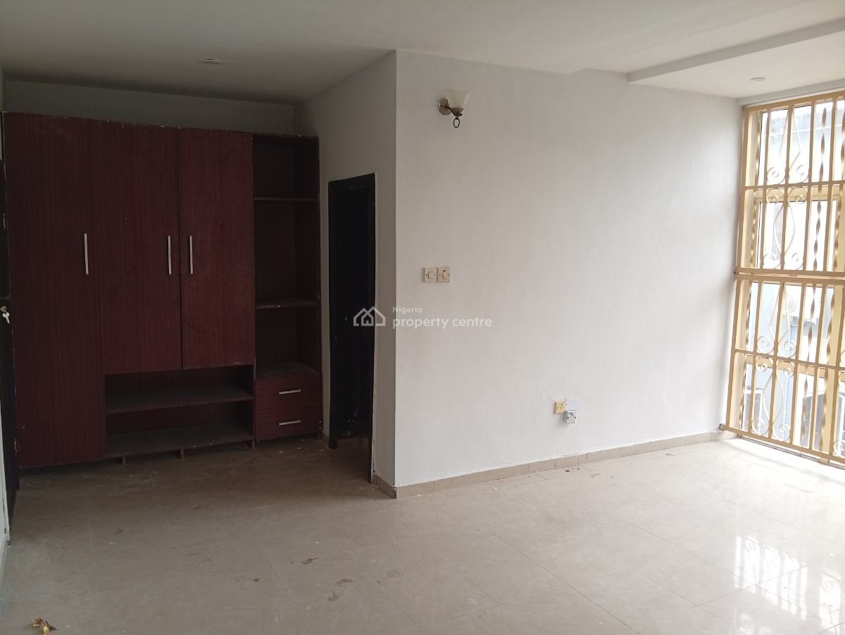 a Fresh Renovated Large 5 Bedroom Fully Detached Duplex, Lekki Phase 1, Lekki, Lagos, Detached Duplex for Rent