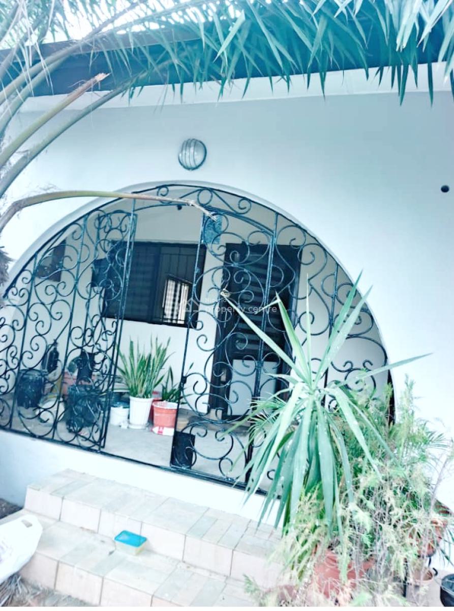 Luxury Renovated 3 Bedroom Flat with Bq, Omole Phase 2, Ikeja, Lagos, Flat / Apartment for Rent