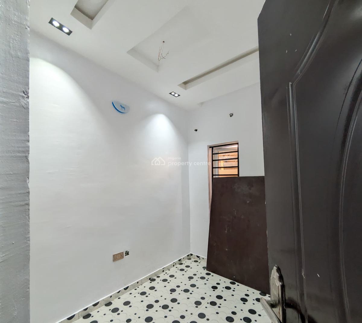 3 Bedroom Bungalow with Bq, Off Eleyele Road, Ibadan, Oyo, Detached Bungalow for Sale