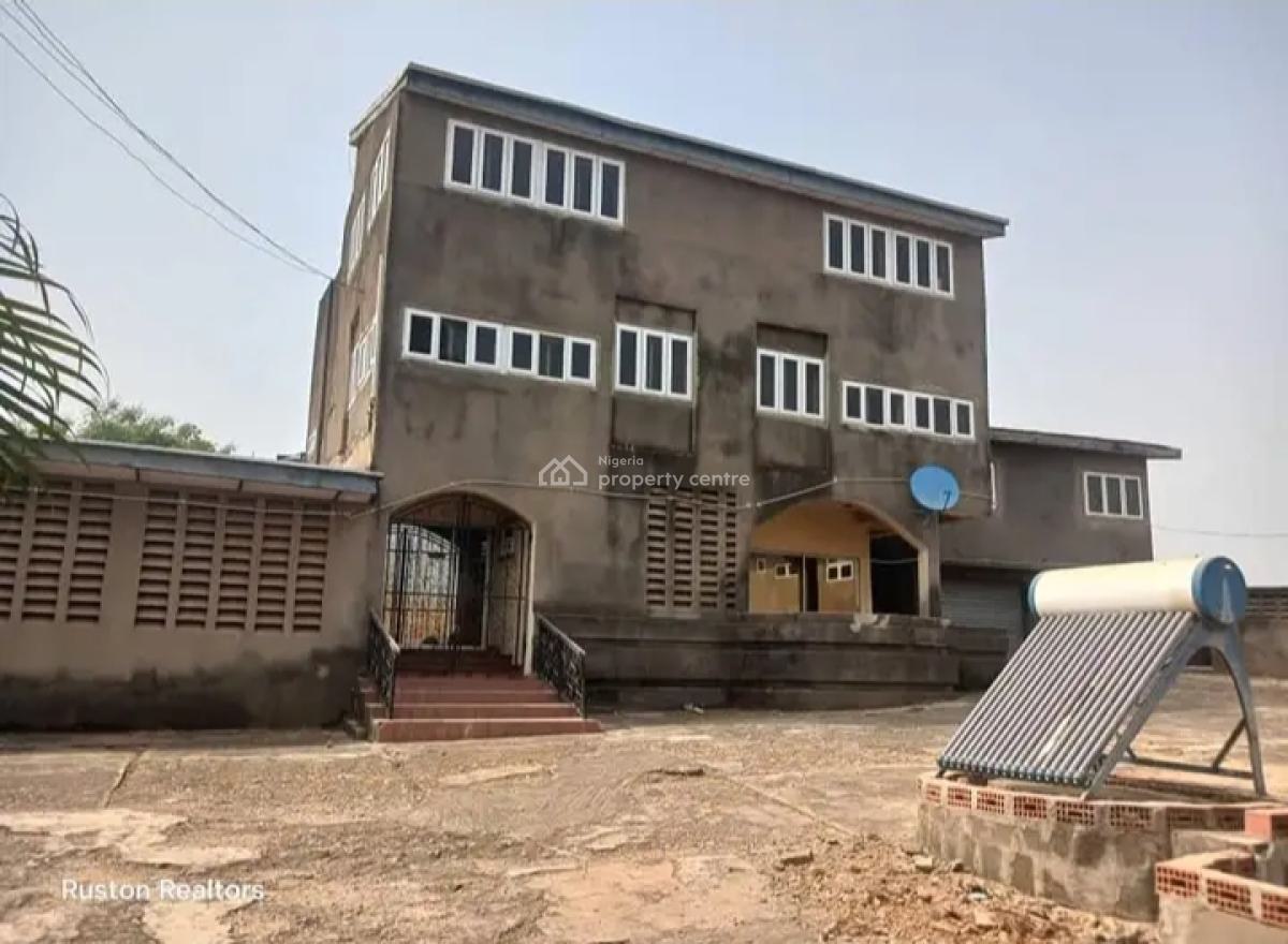 a Factory and Warehouse, Int. Airport Junction, Alakia, Ibadan, Oyo, Warehouse for Rent