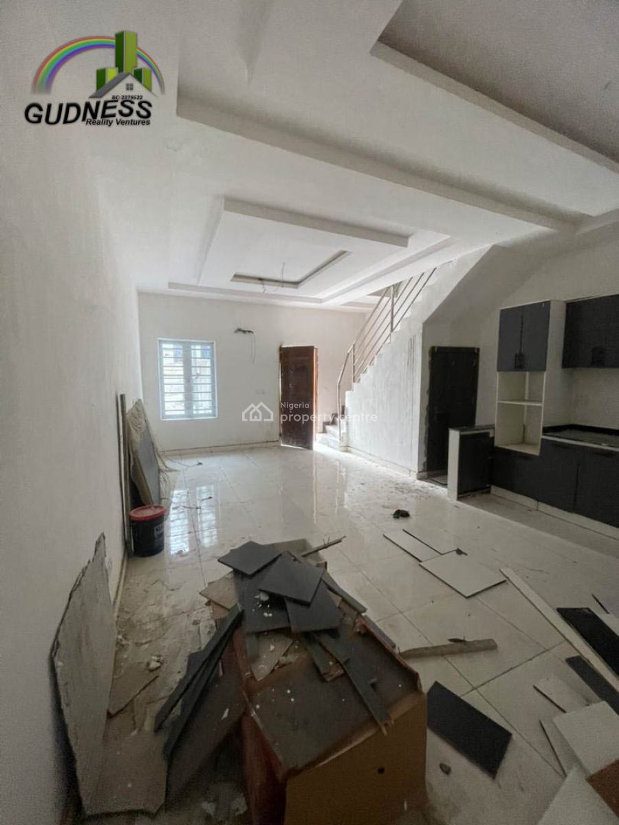 2 Bedroom Apartment, Ikota Villa Estate, Ikota, Lekki, Lagos, Flat / Apartment for Sale