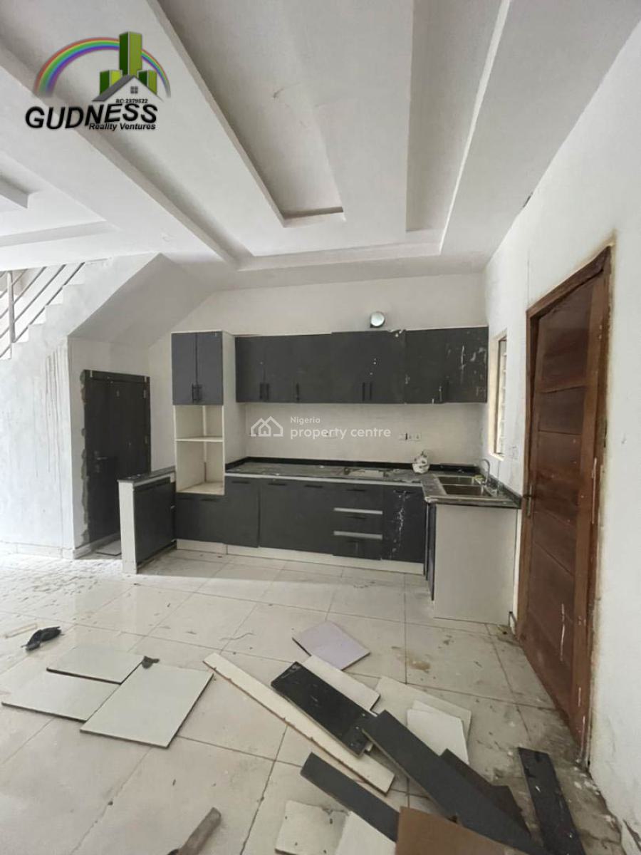 2 Bedroom Apartment, Ikota Villa Estate, Ikota, Lekki, Lagos, Flat / Apartment for Sale