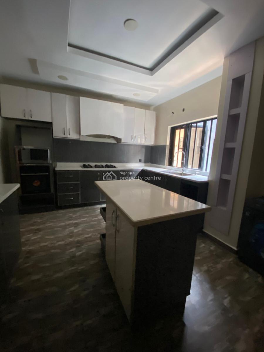 3 Bedroom Apartment, Ikeja Gra, Ikeja, Lagos, Flat / Apartment for Sale