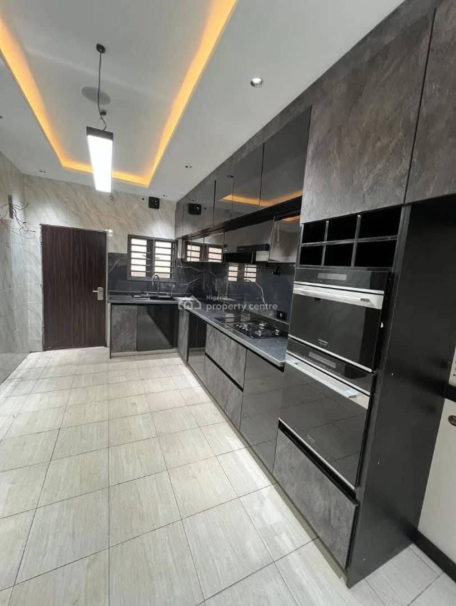 1 Bedroom Flat with Kitchen, Magodo, Lagos, Flat / Apartment for Rent