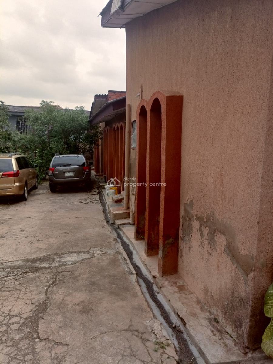 Structurally Sound 6 Bedroom Bungalow En Suite 820sqm of Land, Isebo, Alakia, Ibadan, Oyo, Detached Bungalow for Sale