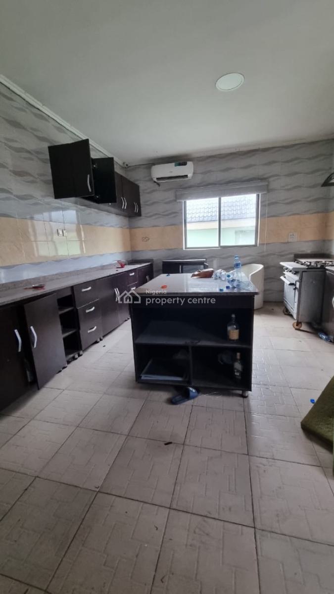 Lounge Space Available in a Prime Location, Ikota, Lekki, Lagos, Restaurant / Bar for Rent