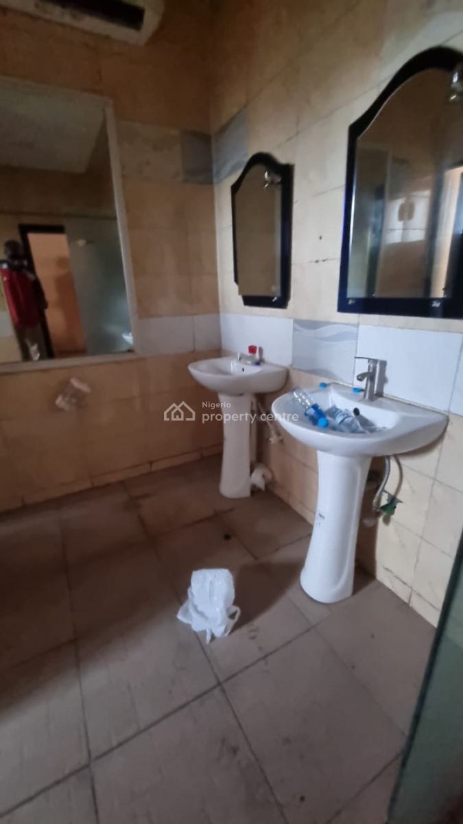 Lounge Space Available in a Prime Location, Ikota, Lekki, Lagos, Restaurant / Bar for Rent