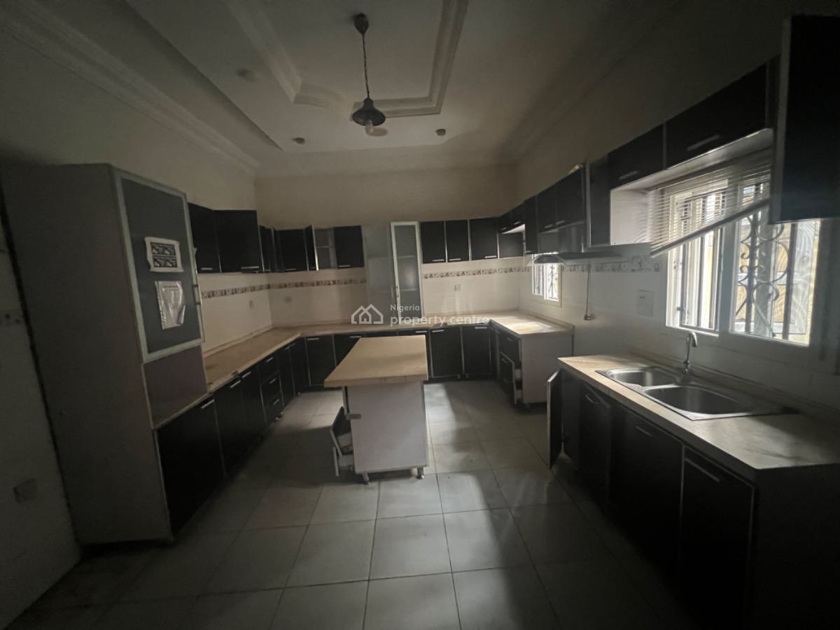 Self Compound 5 Bedroom Fully Detached Duplex with 2 Rooms Bq, Lekki Phase 1, Lekki, Lagos, Detached Duplex for Rent