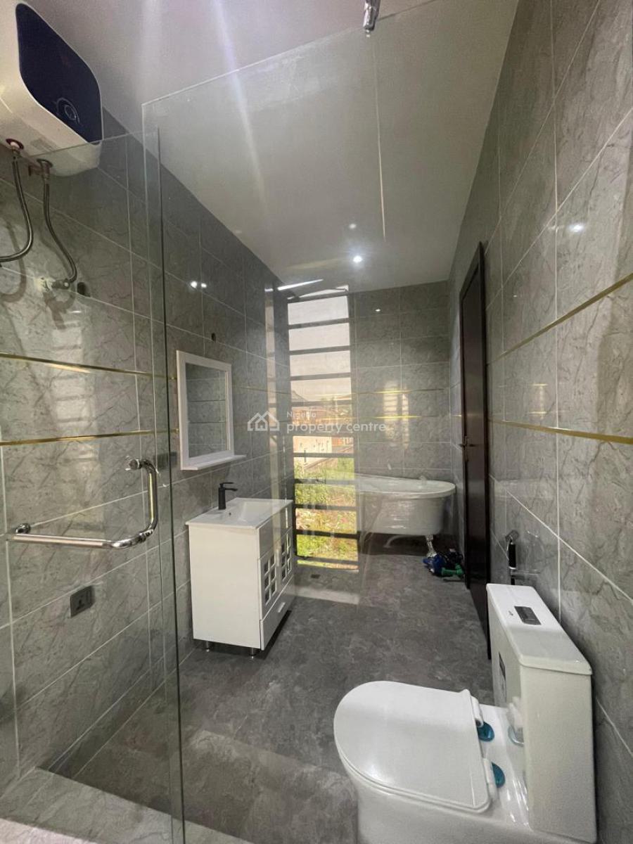 4 Bedrooms Semi-detached House with Bq, Ajah, Lagos, Semi-detached Duplex for Sale