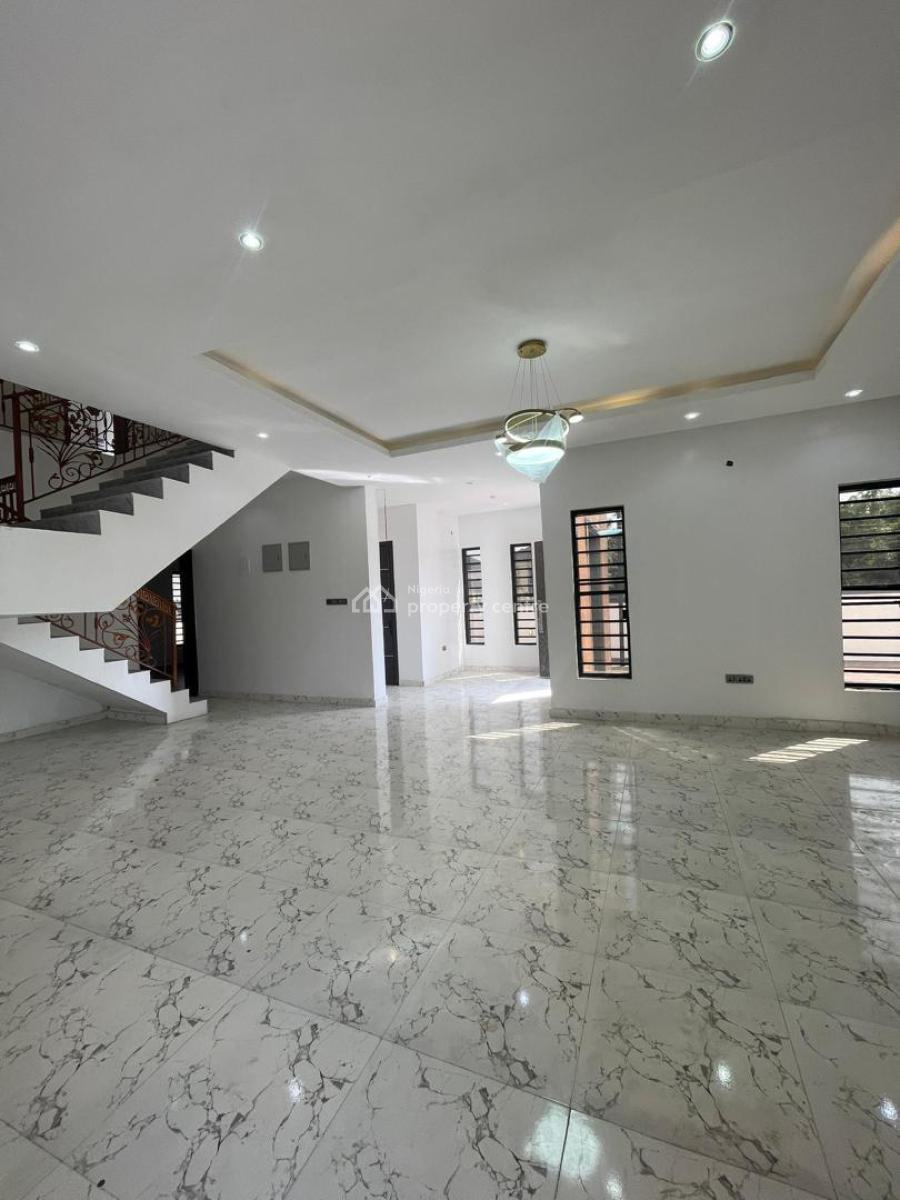 4 Bedrooms Semi-detached House with Bq, Ajah, Lagos, Semi-detached Duplex for Sale
