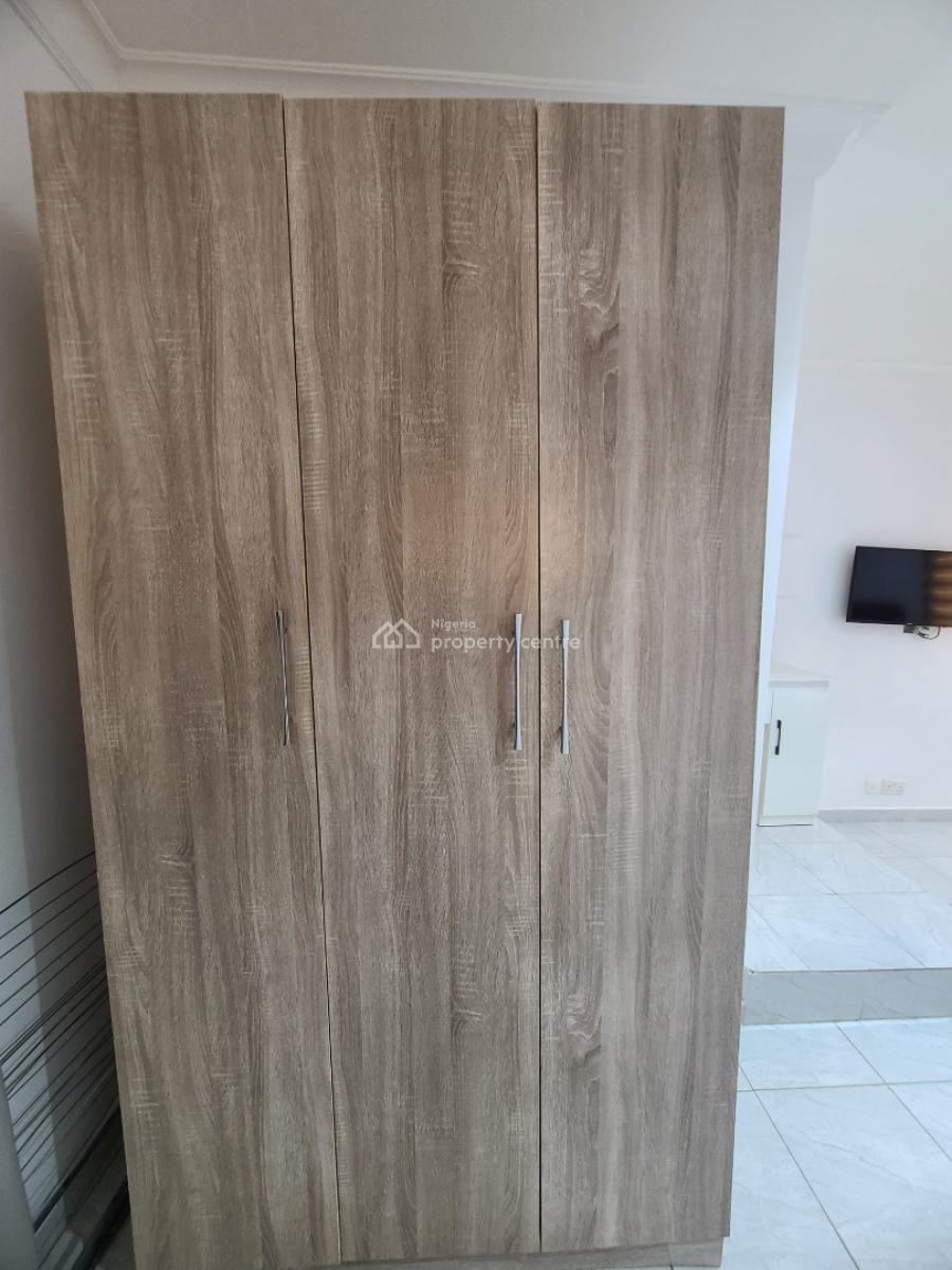 Luxury 2 Bedroom with Fast Wi-fi, No. 10 Agodogba Avenue, Parkview, Ikoyi, Lagos, Flat / Apartment Short Let