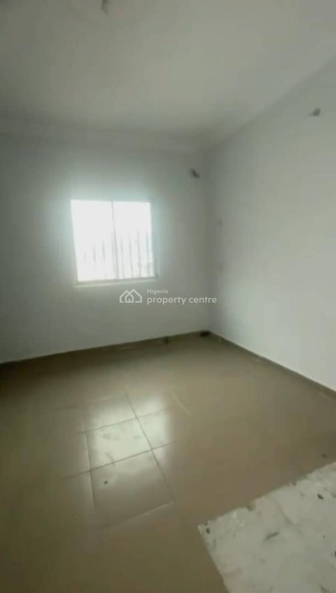 Lovely 2 Bedroom Flat, Alagomeji, Yaba, Lagos, Flat / Apartment for Rent