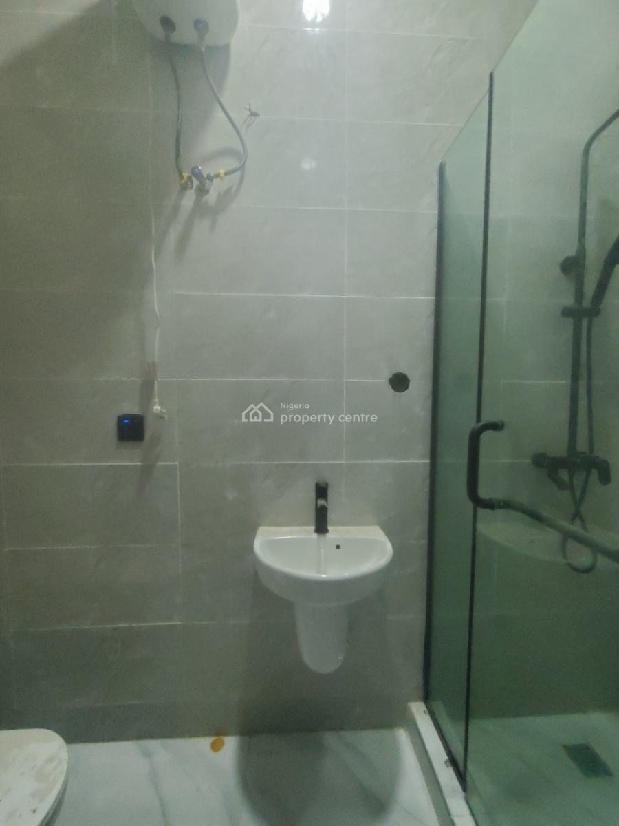 Pristinely Built 2 Bedroom Apartment with Gym & Pool in a Serene Area, Ikate, Lekki, Lagos, Flat / Apartment for Sale