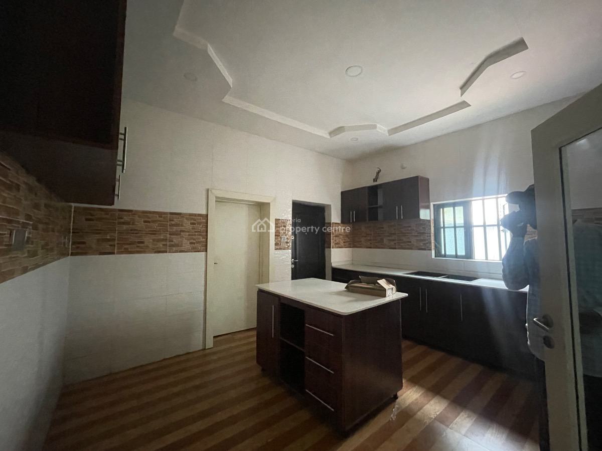 Luxury 4 Bedroom Detached Duplex with Bq and a Room Self Contain Apartment, Oluyole Estate, Oluyole Ibadan, Oluyole, Oyo, Detached Duplex for Sale