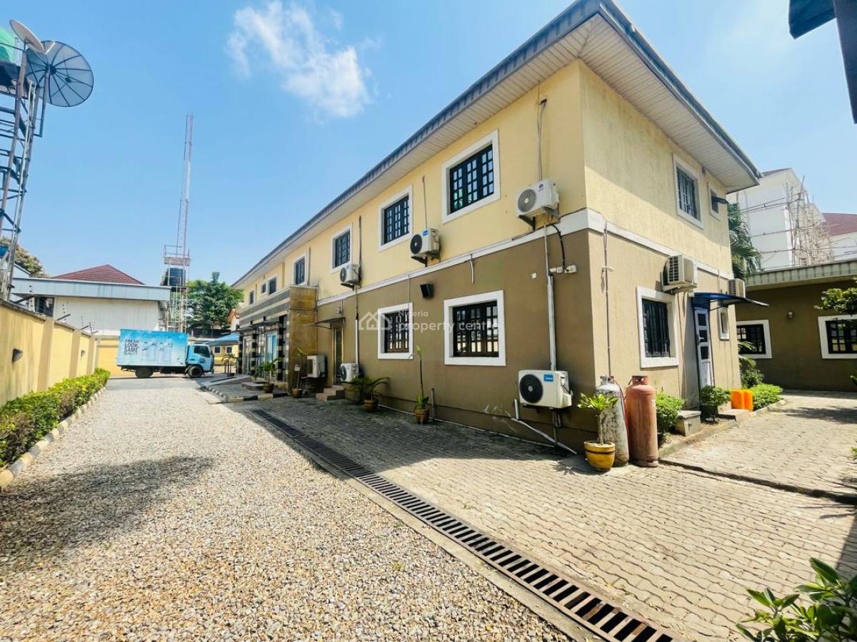 a Standard  Functioning Luxurious 32 Rooms Hotel, Ikeja Gra, Ikeja, Lagos, Hotel / Guest House for Sale