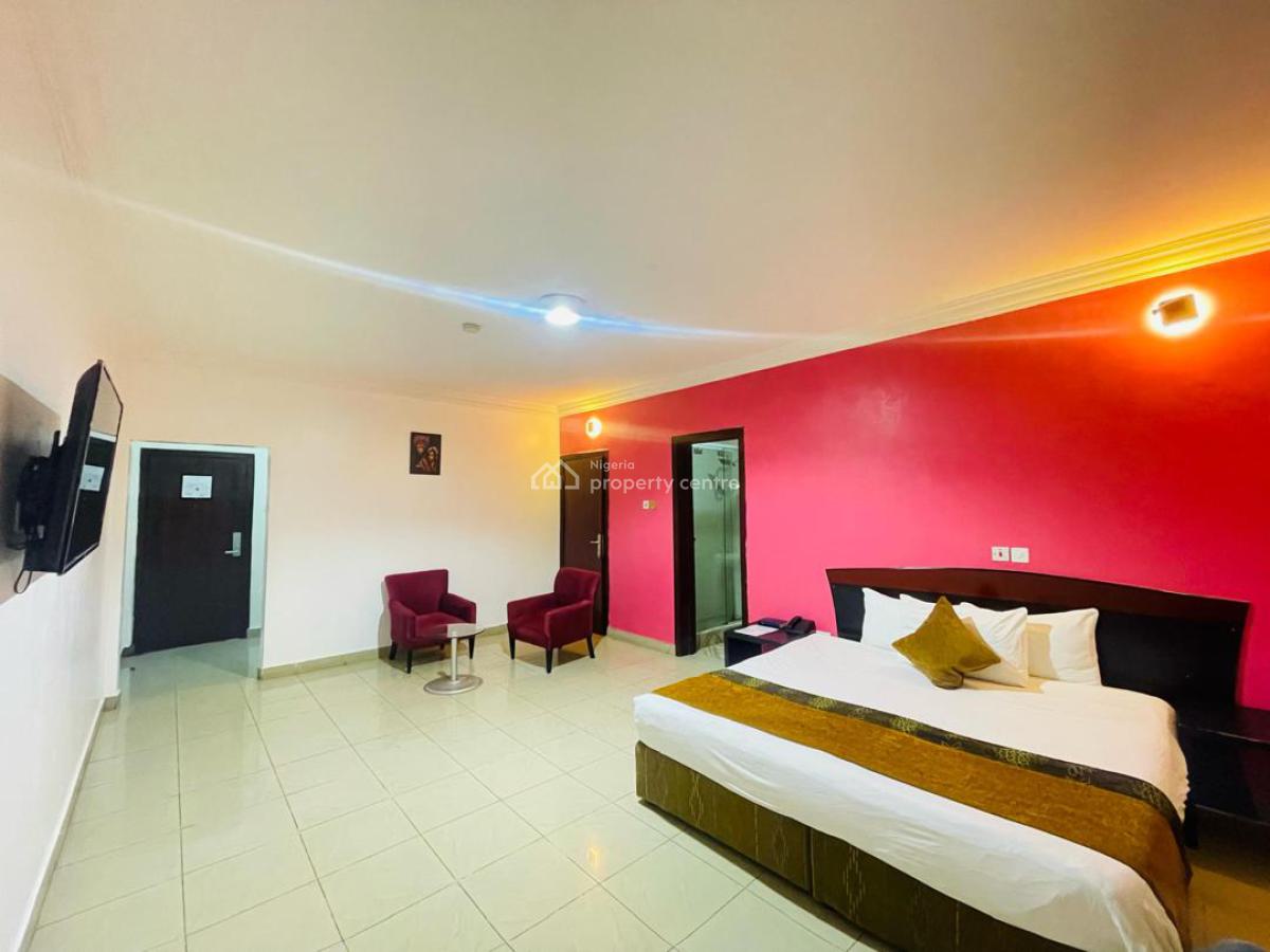 a Standard  Functioning Luxurious 32 Rooms Hotel, Ikeja Gra, Ikeja, Lagos, Hotel / Guest House for Sale