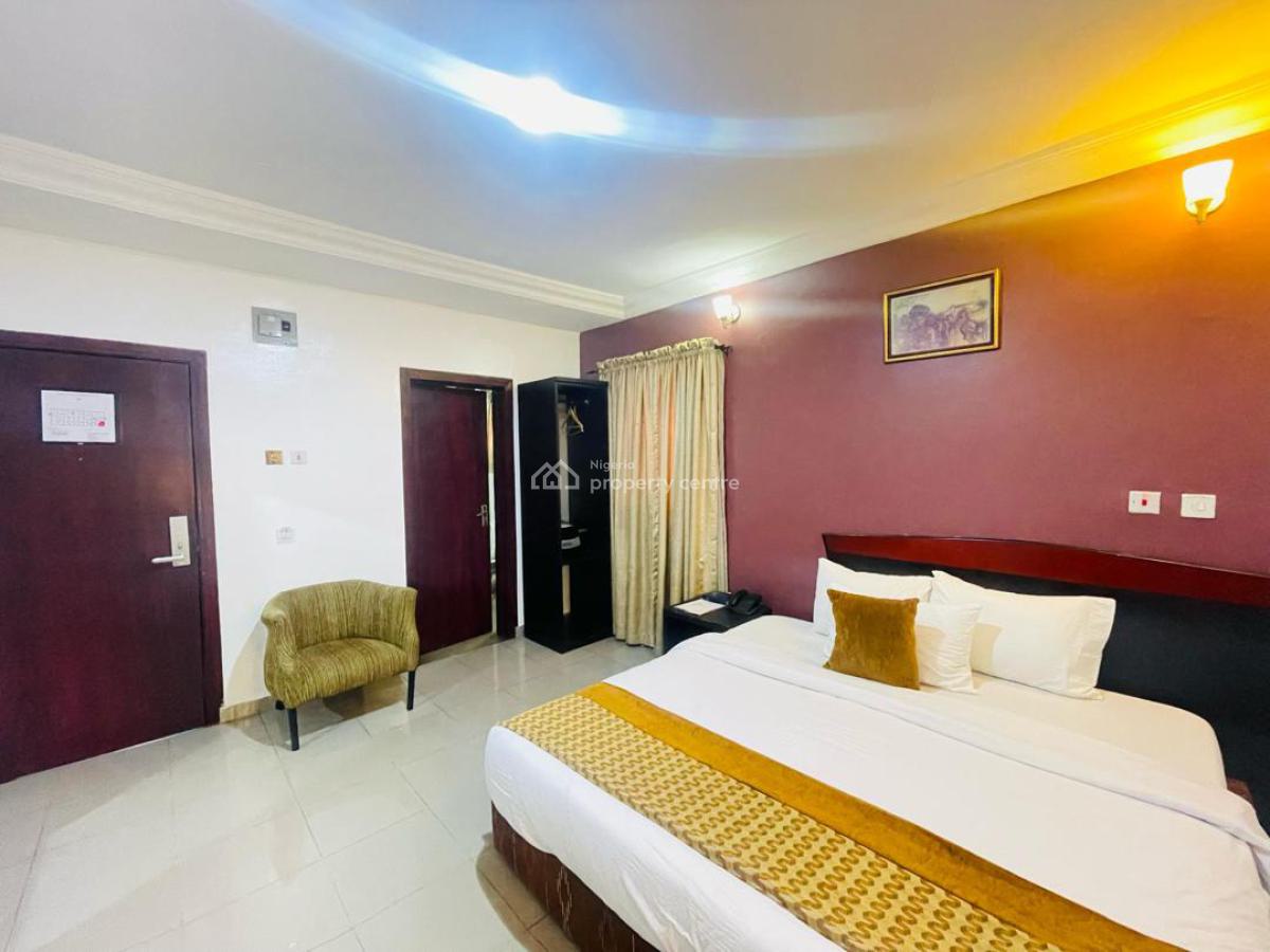 a Standard  Functioning Luxurious 32 Rooms Hotel, Ikeja Gra, Ikeja, Lagos, Hotel / Guest House for Sale