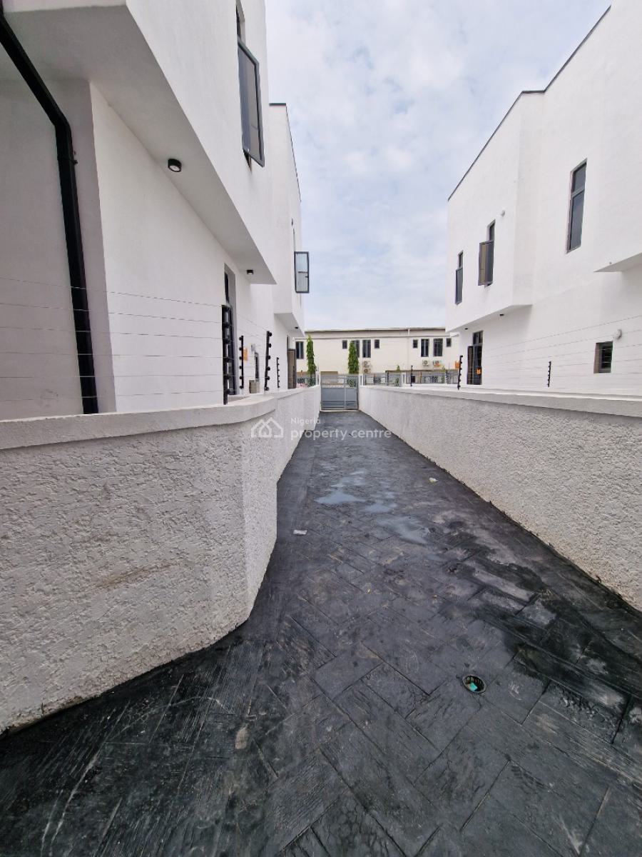 Beautifully Designed Home, Ikota, Lekki, Lagos, Semi-detached Duplex for Sale