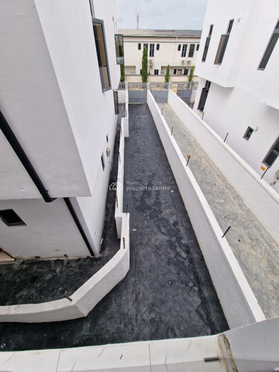 Beautifully Designed Home, Ikota, Lekki, Lagos, Semi-detached Duplex for Sale