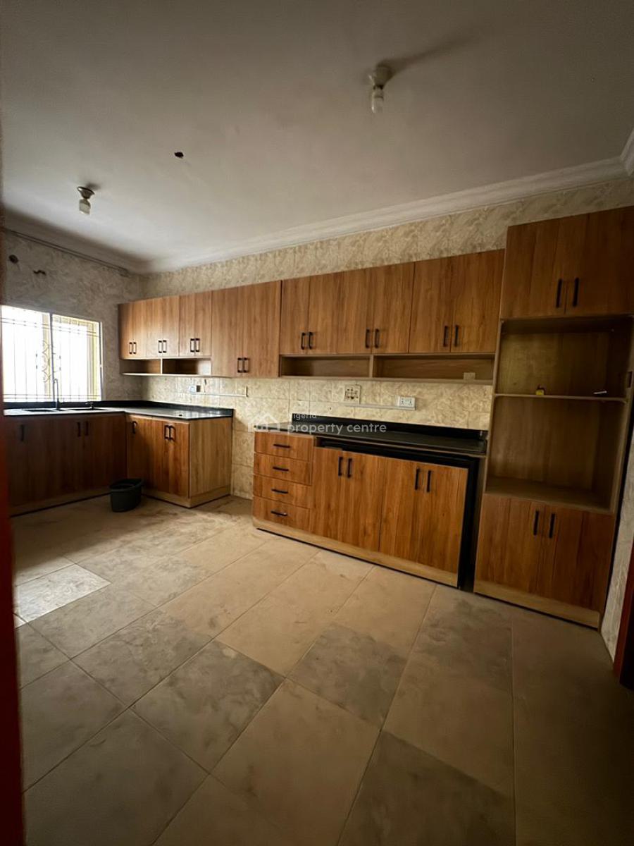 3 Bedroom + Bq, Lekki Phase 1, Lekki, Lagos, Flat / Apartment for Rent