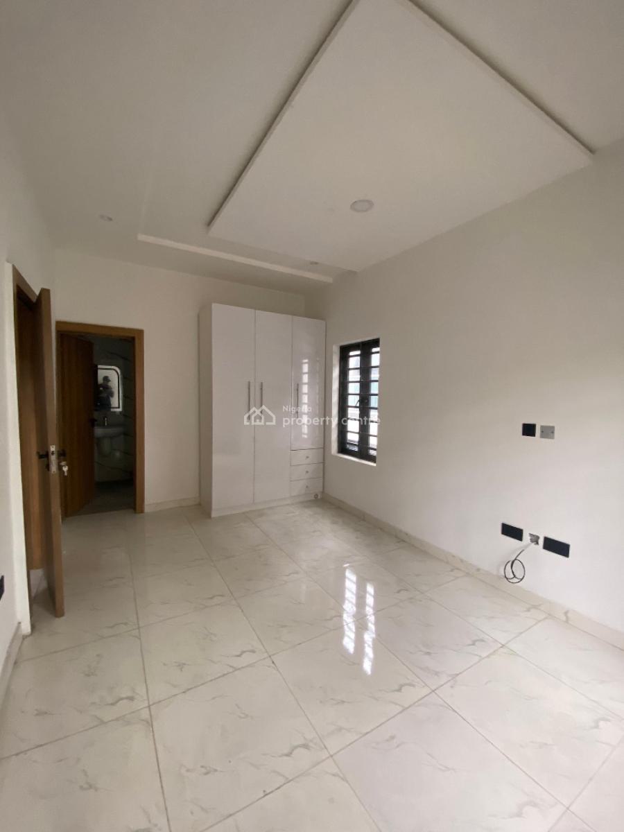 Luxury 2 Bedroom Apartment with Excellent Features, Lekki, Lagos, Flat / Apartment for Sale