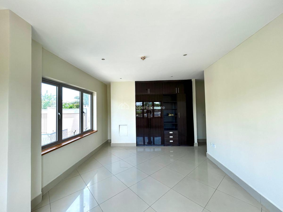 Fully Serviced 3 Bedroom Apartment on The 4th Floor ., Victoria Island (vi), Lagos, Flat / Apartment for Rent