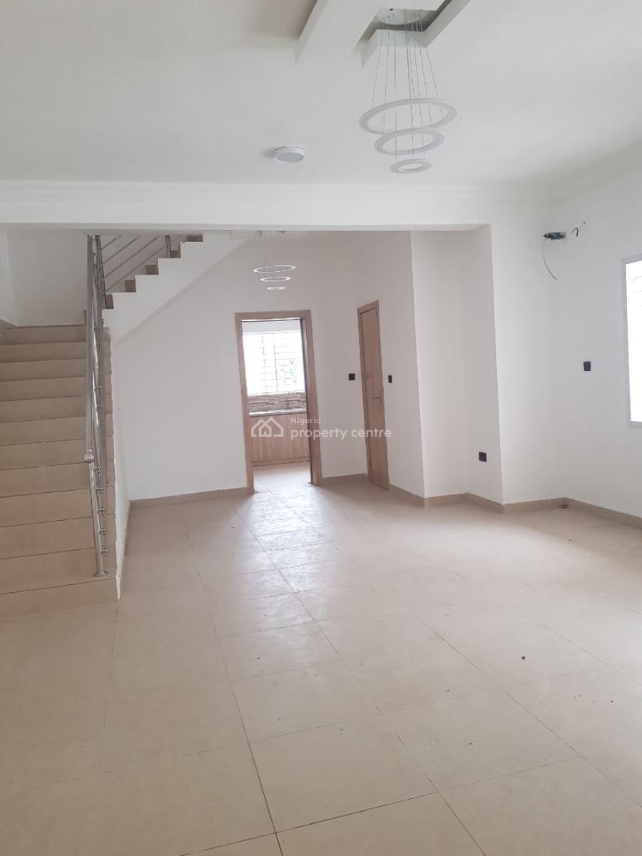 Luxury 2 Bedrooms Maisonettes, Mobil Road, Ilaje, Ajah, Lagos, Flat / Apartment for Sale
