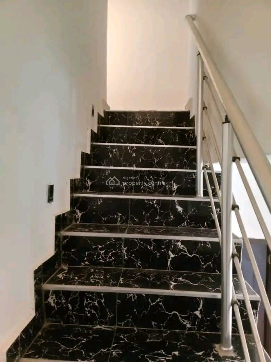 Shared Apartment in an Secured Estate (upstairs), Lekki County Homes, Lekki, Lagos, Flat / Apartment for Rent