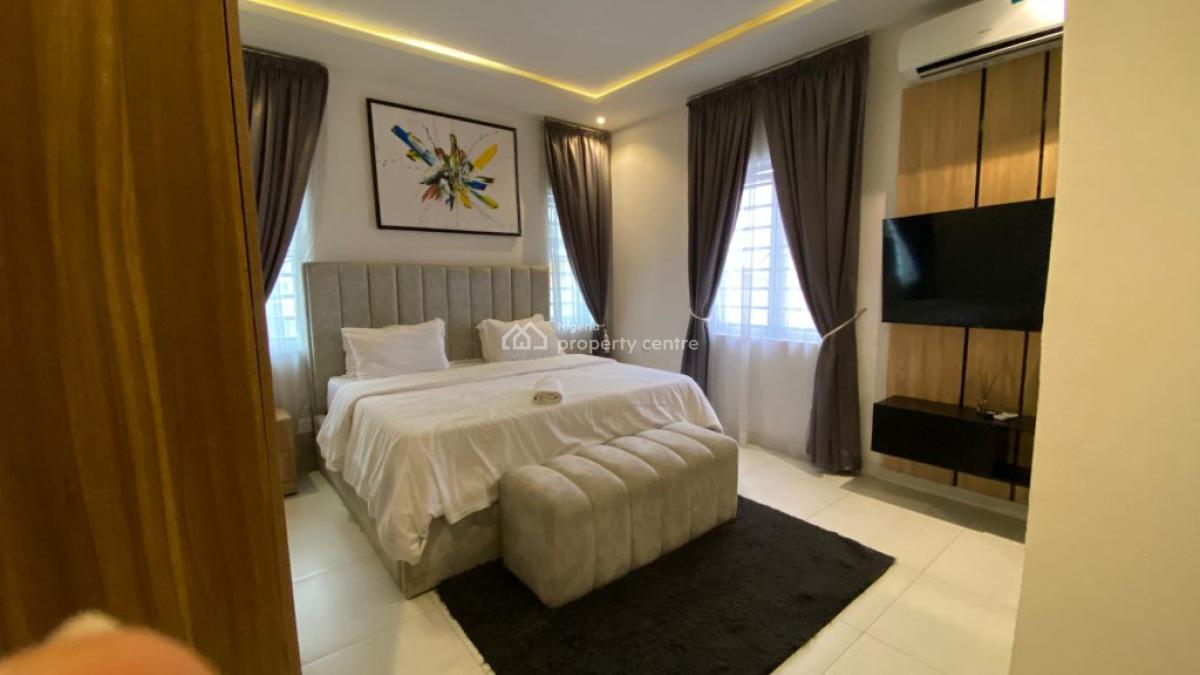 a Standard Fully Furnished Luxury 3 Bedroom Penthouse, Lekki Phase 1, Lekki, Lagos, House for Rent