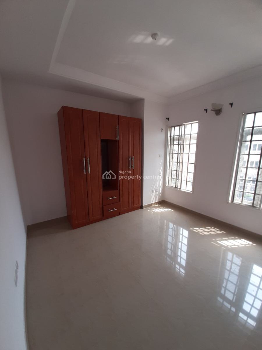 2 Bedroom En-suite Flat with Fitted Kitchen Cabinets/heat Extractor on, Oniru, Victoria Island (vi), Lagos, Flat / Apartment for Rent