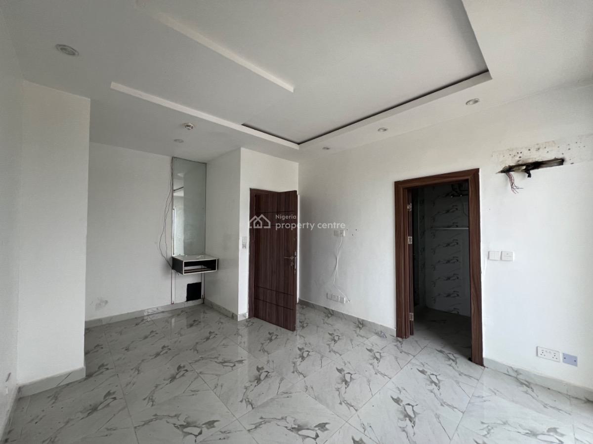 Luxury 3 Bedroom Apartment with Bq, Periwinkle Estate, Lekki Phase 1, Lekki, Lagos, Flat / Apartment for Sale