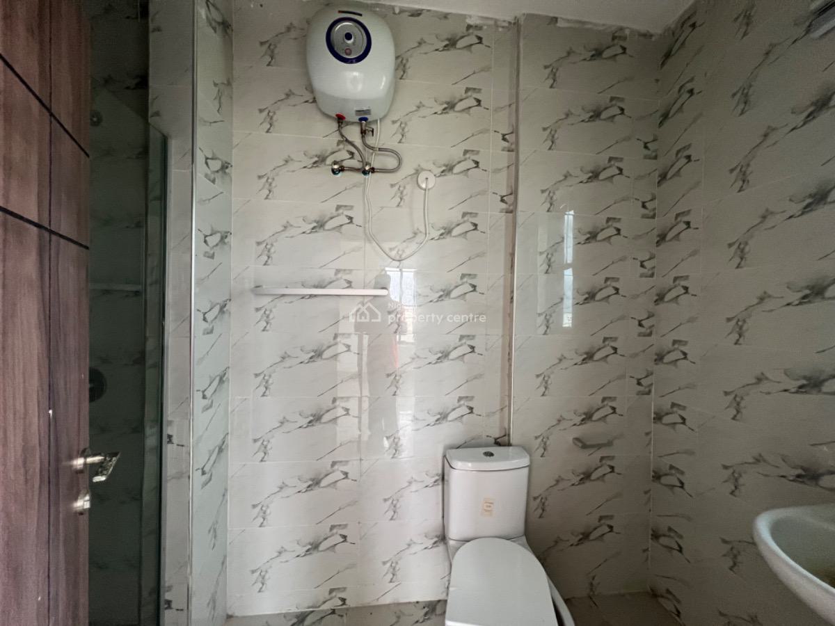 Luxury 3 Bedroom Apartment with Bq, Periwinkle Estate, Lekki Phase 1, Lekki, Lagos, Flat / Apartment for Sale