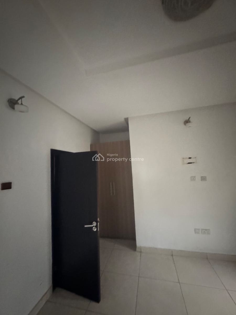 a Fully Serviced 2 Bedroom Apartment Available, Off Admiralty Way, Lekki Phase 1, Lekki, Lagos, Flat / Apartment for Rent