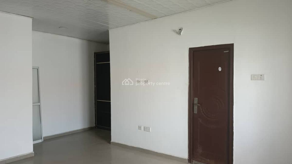 Well Maintained 4 Bedroom House, Platinum Road, Ikate, Lekki, Lagos, Terraced Duplex for Rent