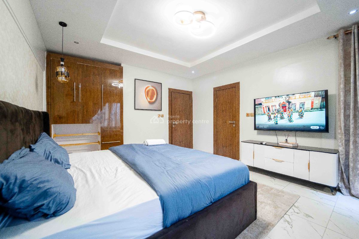 Luscious Three Bedroom Apartment with Ps5, Few Minutes Drive From Ikoyi, Oniru, Victoria Island (vi), Lagos, Flat / Apartment Short Let