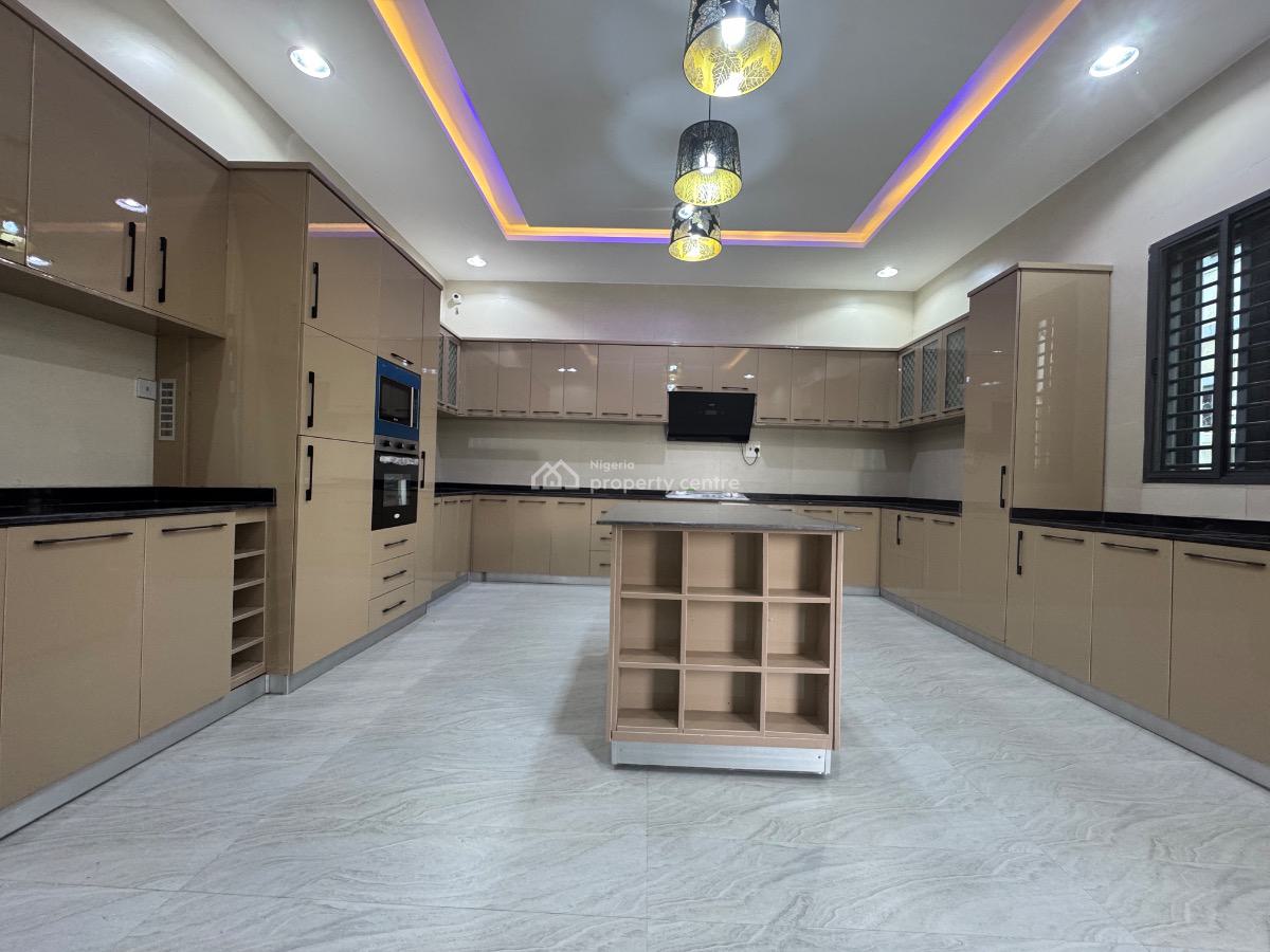 Luxury Finished 6 Bedroom Fully Detached Duplex with 3 Rooms Bq Available, Diplomatic Zone, Guzape District, Abuja, Detached Duplex for Sale