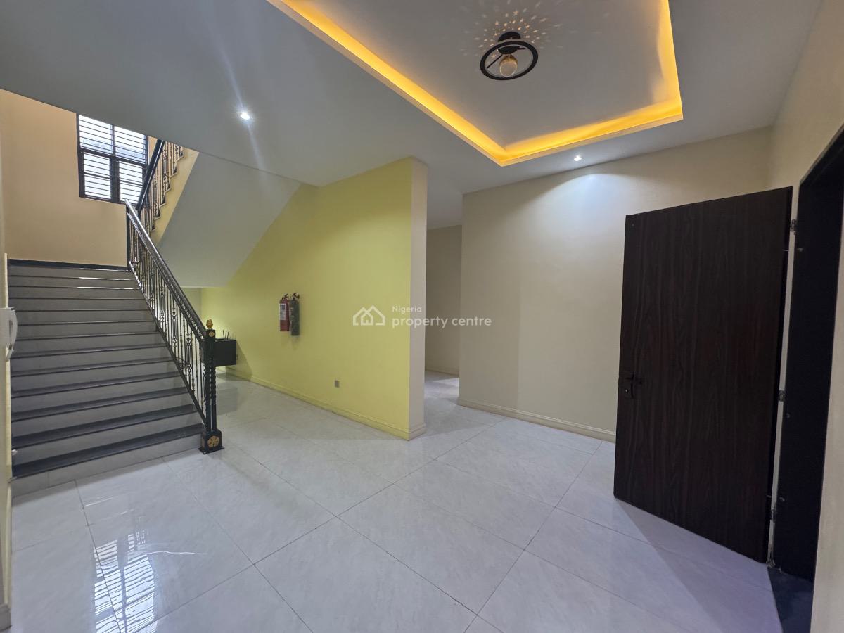 Luxury Finished 6 Bedroom Fully Detached Duplex with 3 Rooms Bq Available, Diplomatic Zone, Guzape District, Abuja, Detached Duplex for Sale