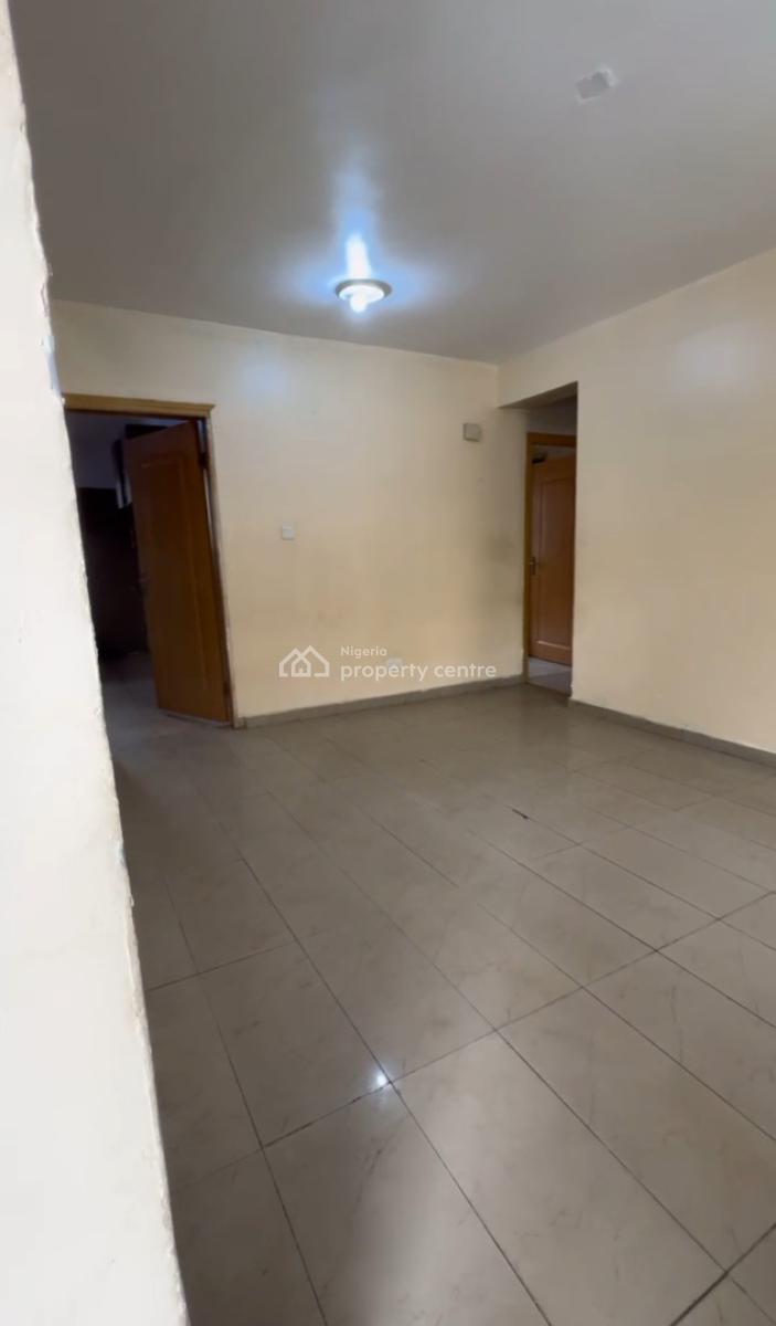 Specious 2 Bedroom Apartment, Brains and Hammers City, Life Camp, Abuja, Flat / Apartment for Sale