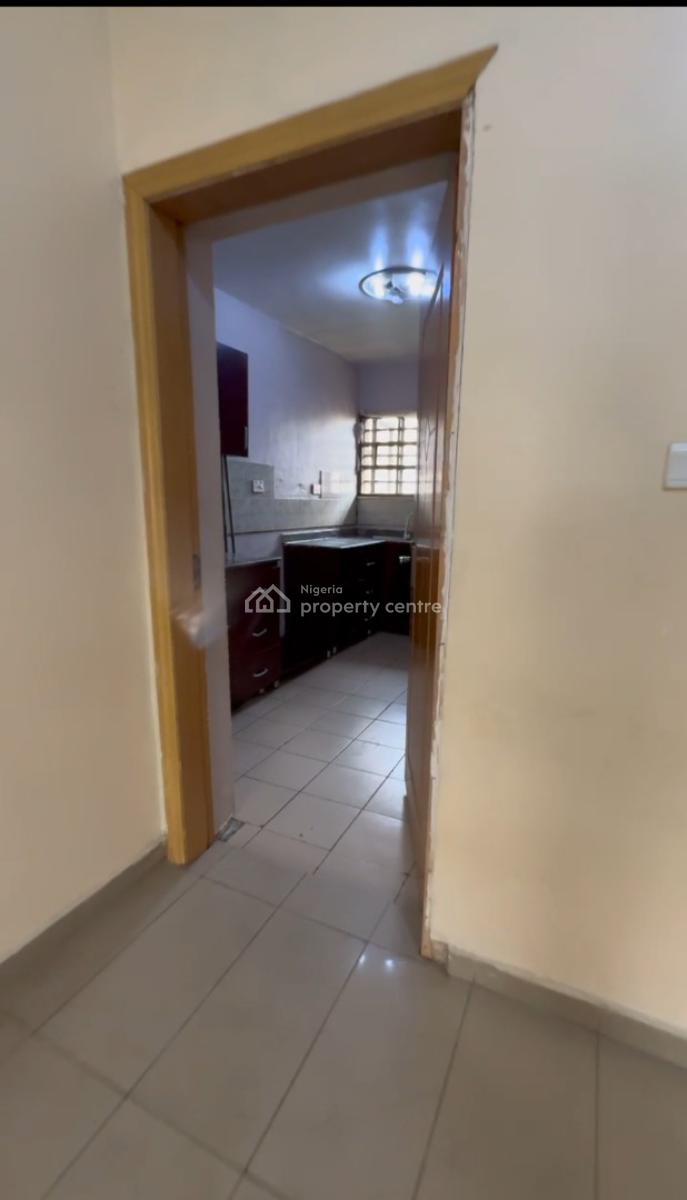 Specious 2 Bedroom Apartment, Brains and Hammers City, Life Camp, Abuja, Flat / Apartment for Sale
