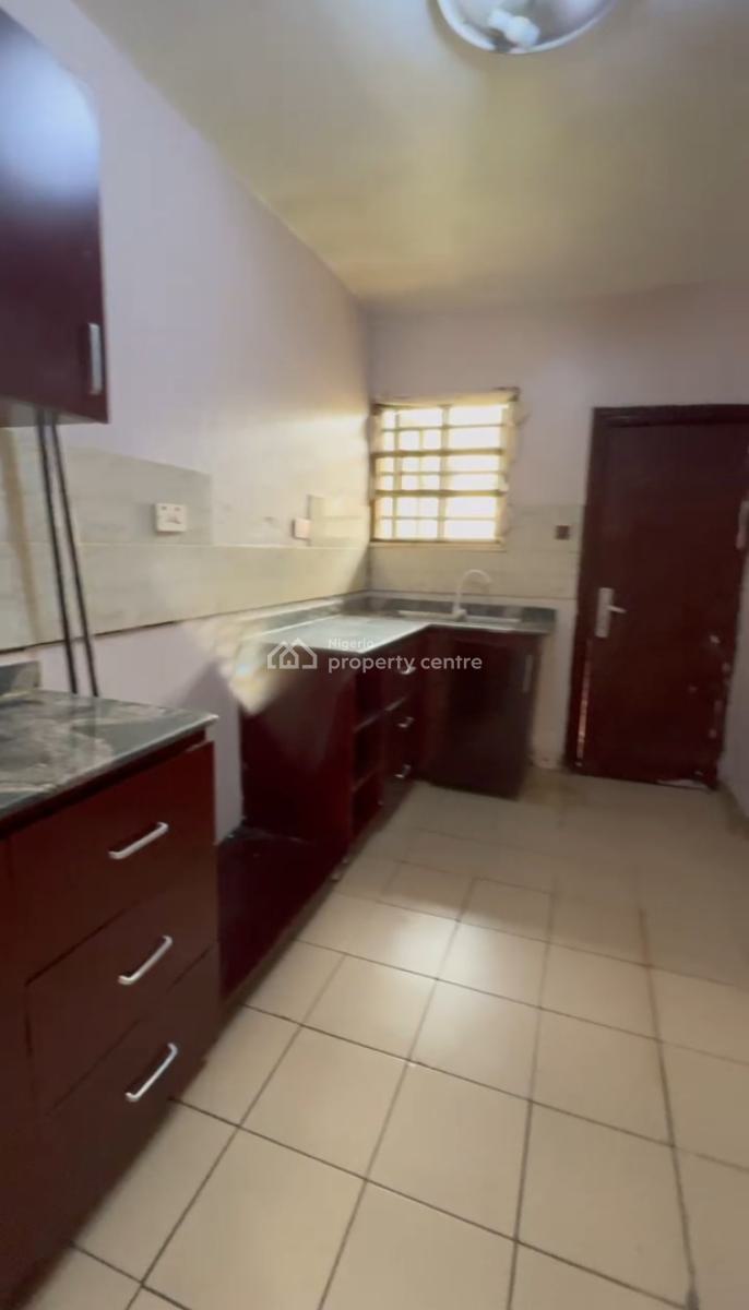 Specious 2 Bedroom Apartment, Brains and Hammers City, Life Camp, Abuja, Flat / Apartment for Sale